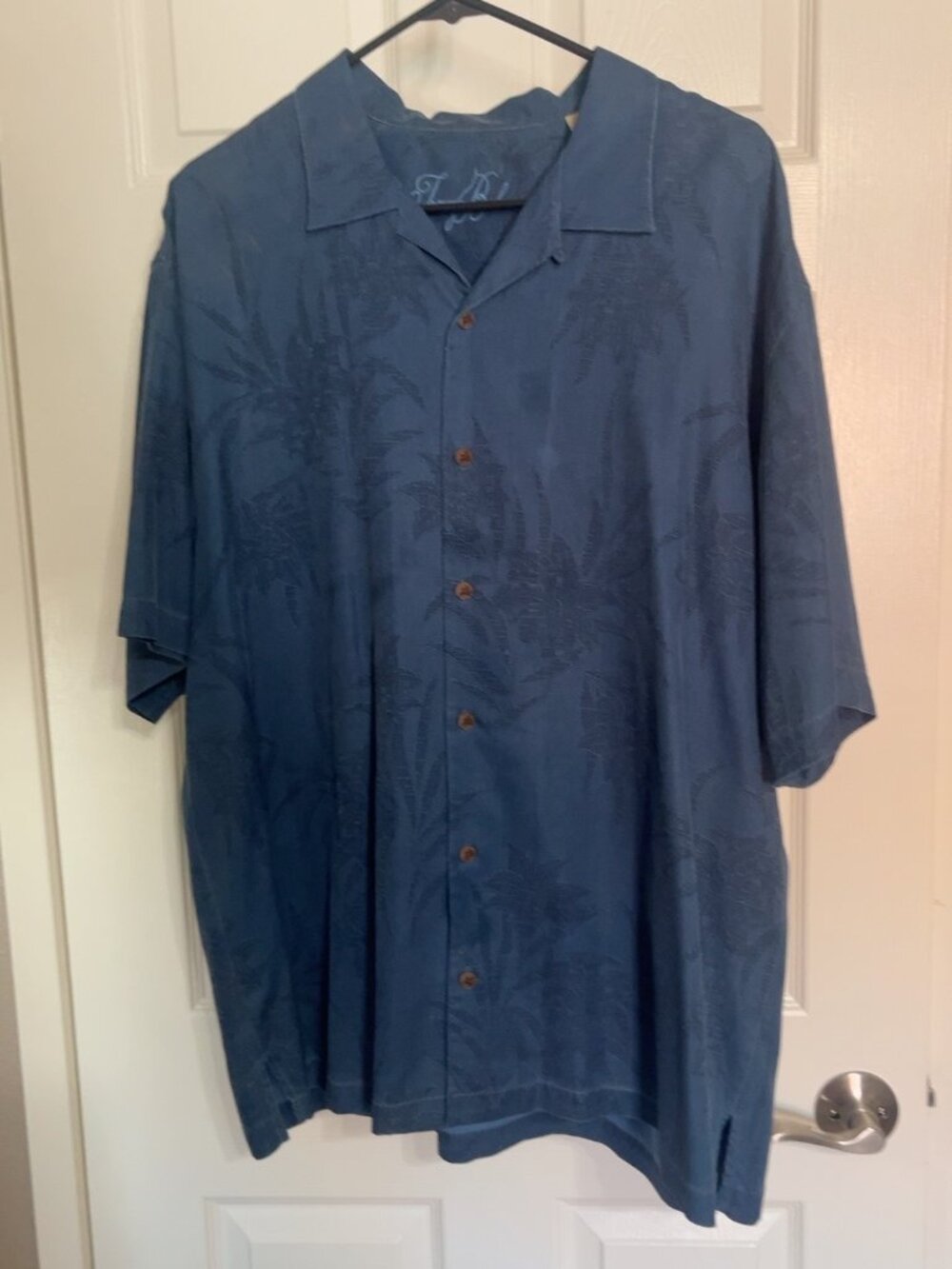 Tommy Bahama Men’s XL 100% Silk Blue Tonal Palm Camp Shirt